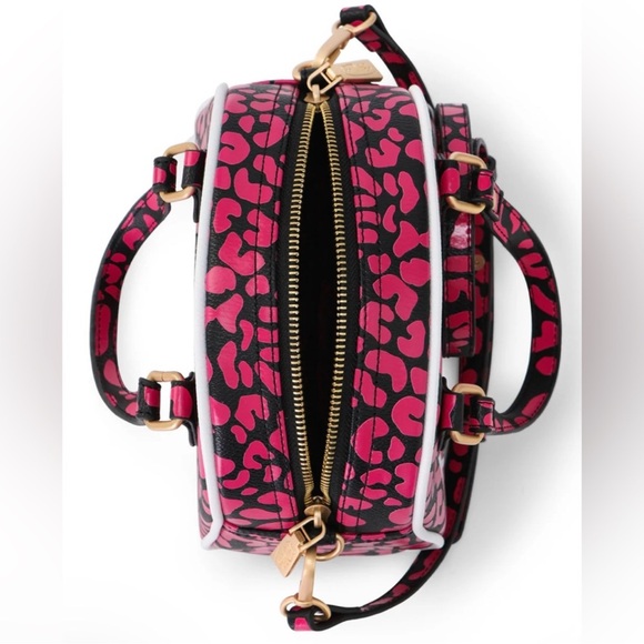 Von Dutch HOT PINK CHEETAH BOWLING BAG - Picture 2 of 7